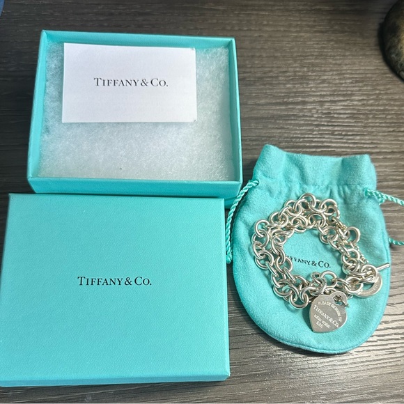 COPY - Tiffany & Co Heart Tag Toggle Choker Necklace - Picture 3 of 9